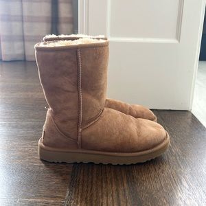 Women’s Ugg. Size 7.